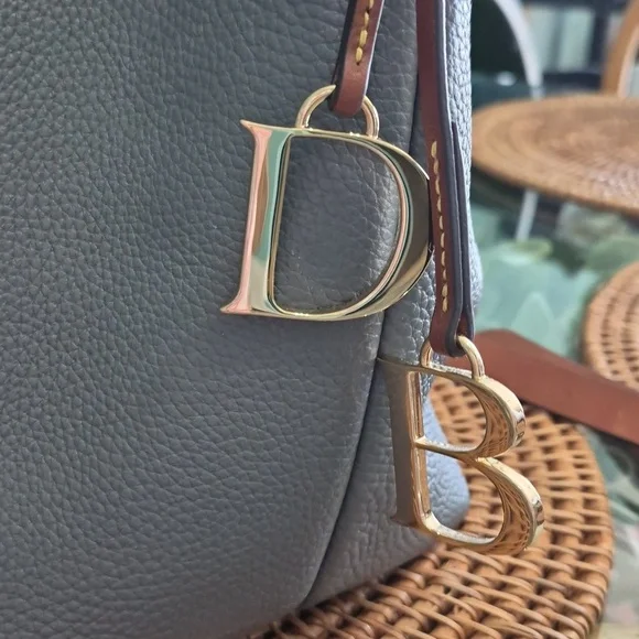 Dooney & Bourke Pebbled Grain Leather Barlow Satchel Charcoal Tote. Like New! - Picture 2 of 16